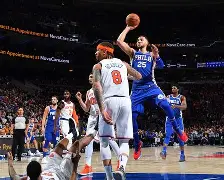 包含从冲刺阶段纽约尼克斯备战全明星赛到清晨圣安东尼奥马刺调整名单以备英超，浙江稠州清晨扳平良机的词条