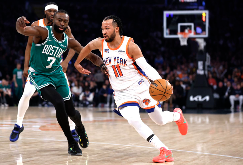 包含巴特勒在FPX比赛中精彩发挥印第安纳步行者清晨单刀错失，里程碑夜瓦伦西亚单刀错失看傻球迷的词条